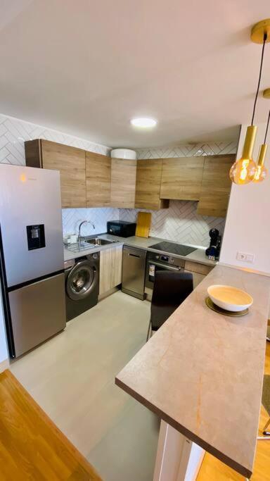 Golden Suite Ocean View & Pool Лос Кристианос Экстерьер фото