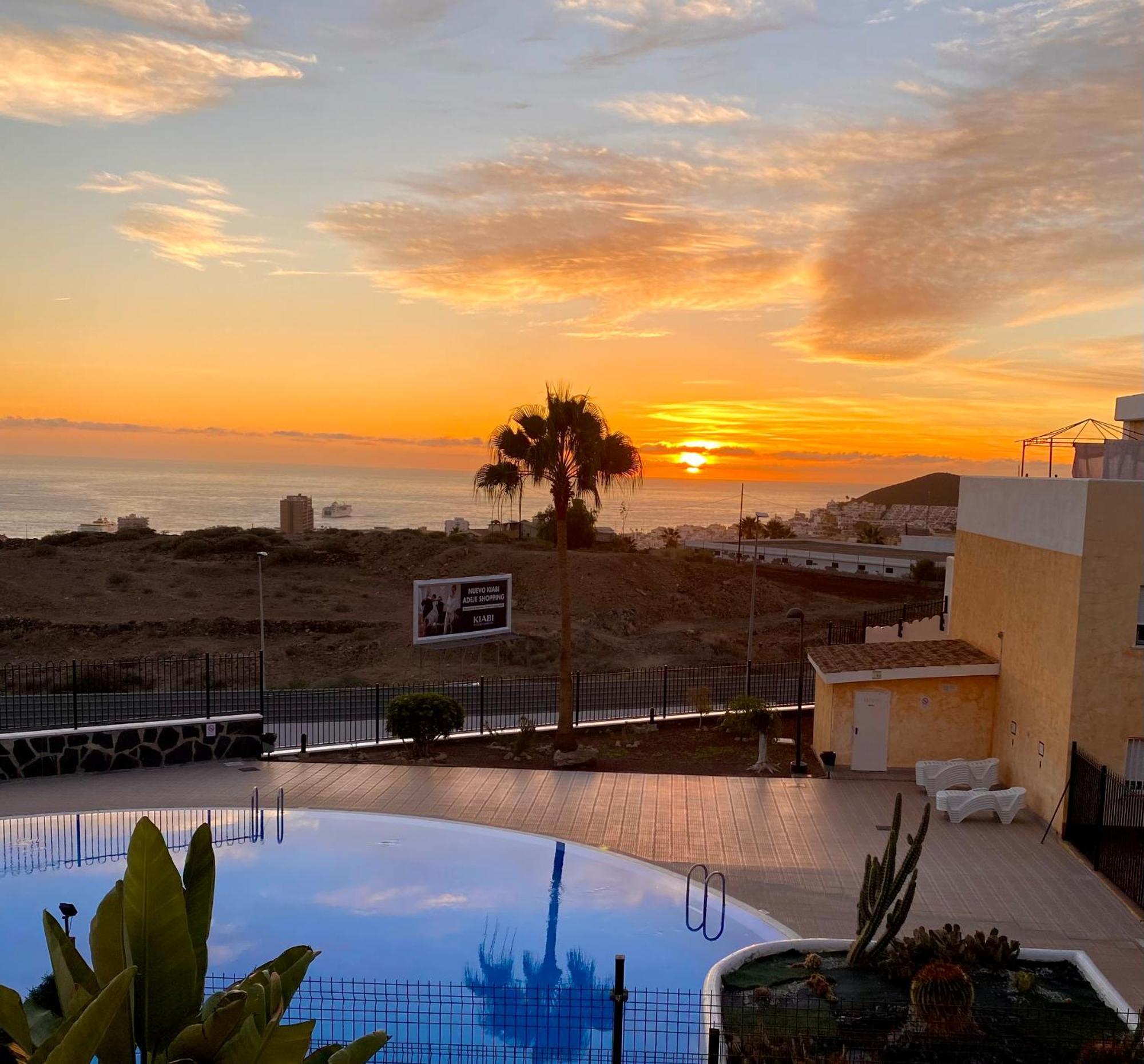 Golden Suite Ocean View & Pool Лос Кристианос Экстерьер фото